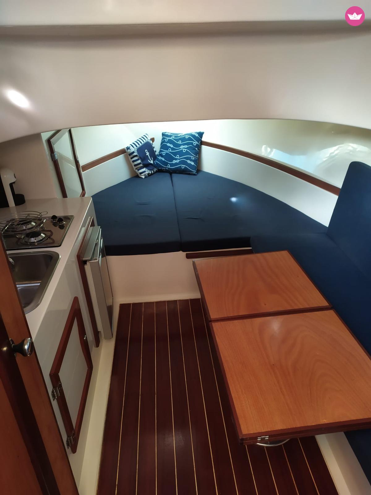 Bateau à moteur GOZZO CILENTO 32 MID CABIN 230cv 5