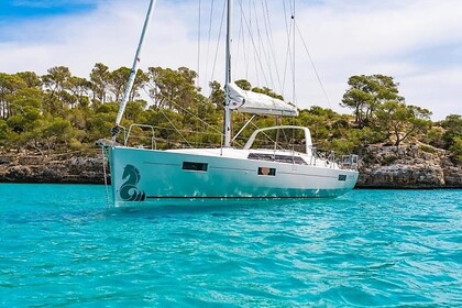 Rental Sailboat BENETEAU OCEANIS 41.1 Lomas de Palmira