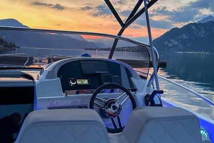 Hire Motorboat Saver 750 Wa Lecco