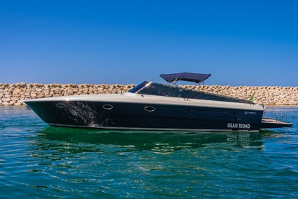 Charter Motorboat Itama Forty Salerno