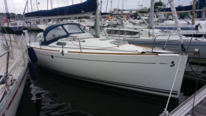 Charter Sailboat Beneteau First 260 Spirit Arzal