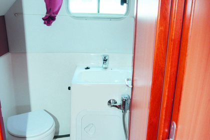 Ενοικιάστε αυτό το 37 N πλωτό