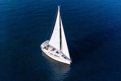 Hire Sailboat Bavaria Yachtbau Bavaria Cruiser 33 Šibenik