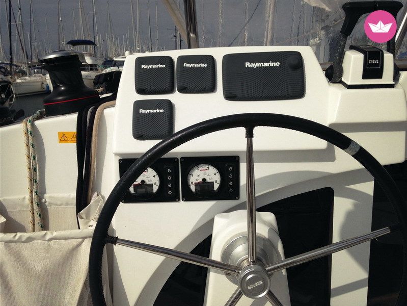 Lagoon 380 S2 in Athens for rental