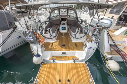 Rental Sailboat Bavaria Yachtbau Bavaria Cruiser 37 - 3 cab. Pula