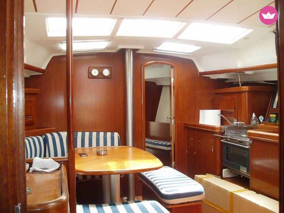 Beneteau Oceanis Clipper 393 in Athen  