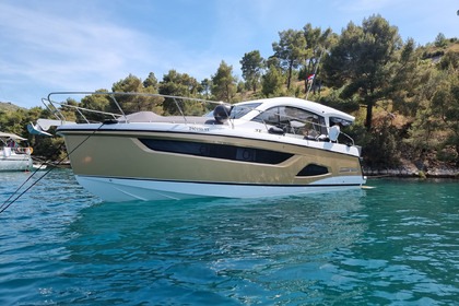 Rental Motor yacht Sealine Sealine C390 Brač