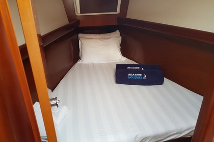 OCEANIS CLIPPER 361 con amarre incluído en MARINA PORT IBIZA