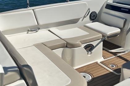 Bayliner VR6 Bowrider - Navega con INFINITY