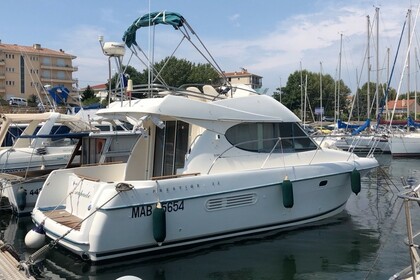 Hyra båt Motorbåt Jeanneau Prestige 32 Fly Martigues