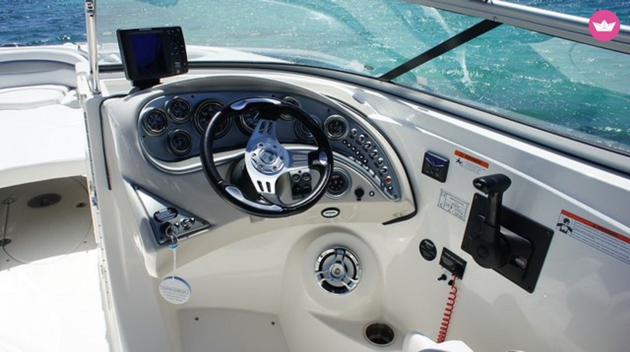 Charter motorboat in Ibiza  