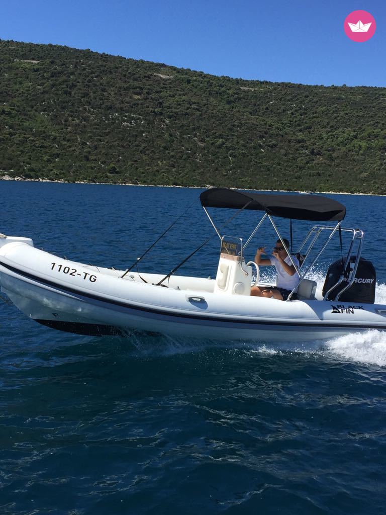 Charter rIB in Trogir  
