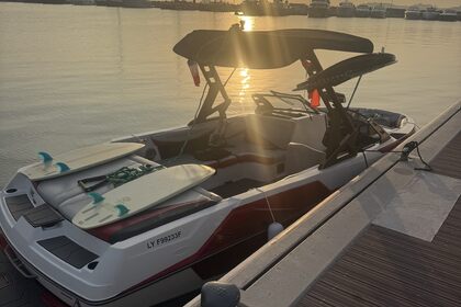 Hire Motorboat Malibu axis T22 Cogolin