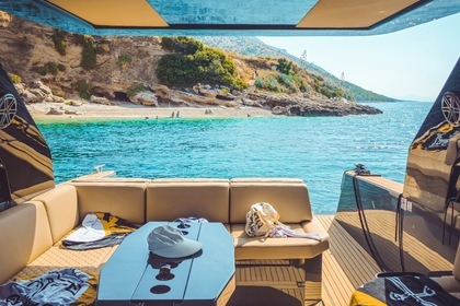 Motorboat Colnago 38 Cabin