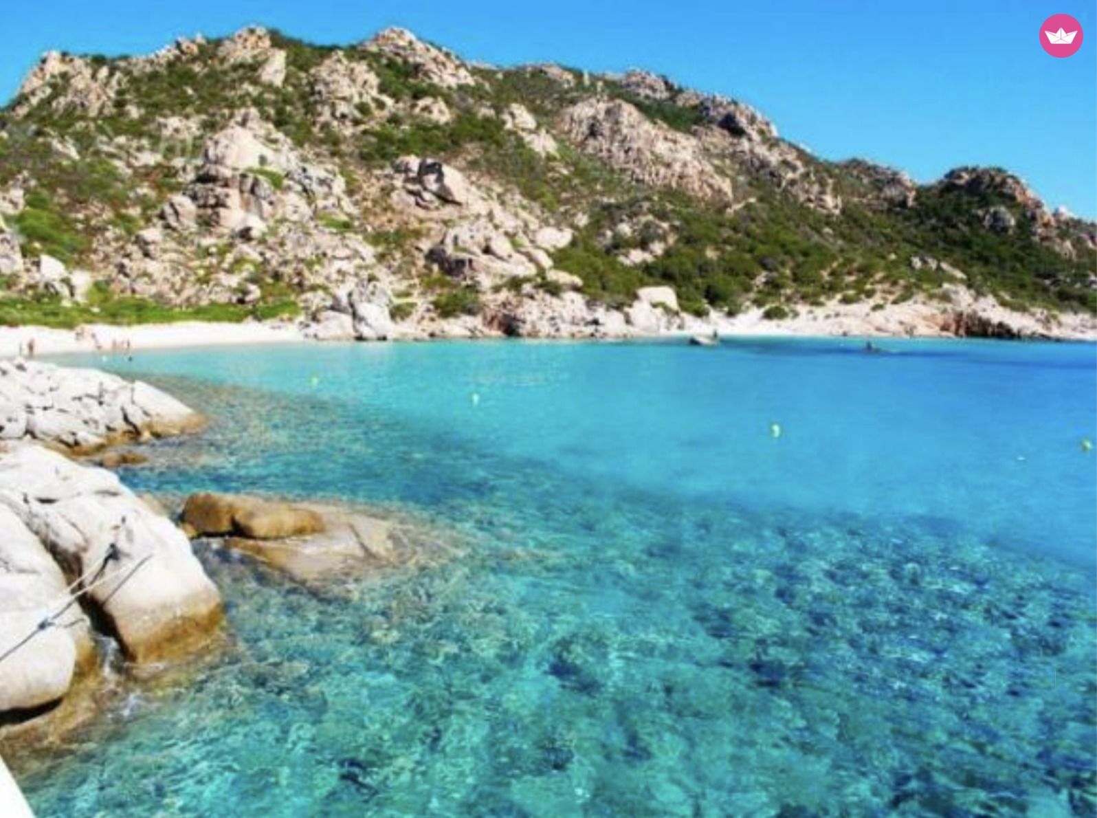 Duyien 1961 in Palau for hire