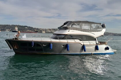 Luxurious 15mt Yacht on Bosporus