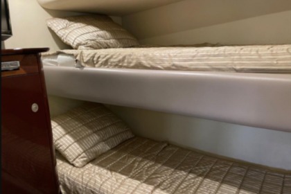 Sea Ray Sundancer 60' Luxury Yacht