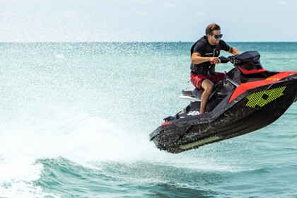 Location Jet-ski Bombardier Spark Trixx Santa Ponsa