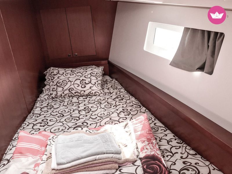 Sailboat Beneteau Oceanis 45 (4 Cabs) for hire