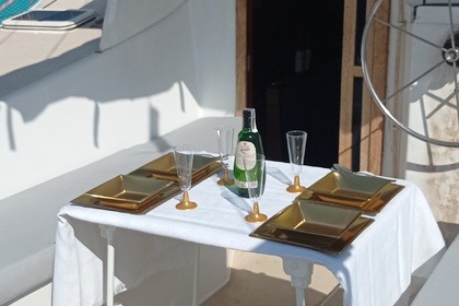 Mieten Sie diesen Katamaran 33 mit 4 Kabinen Bauja