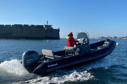 Charter Motorboat BOMBARD EXPLORER 700 Lorient