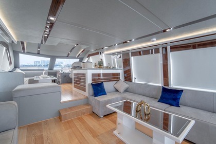 LUXURIOUS 75FT YACHT FOR RENT IN DUBAI