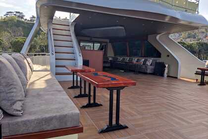 Daily Yacht Rental in Istanbul - Bosphorus Yacht