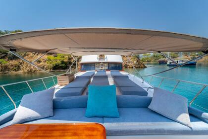 Fethiye Luxury Boat : Unwind in Paradise, Lunch Included