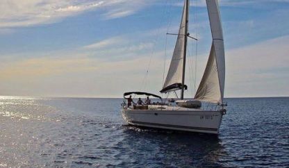 Charter Sailboat Jeanneau Sun Odissey 43 Cagliari