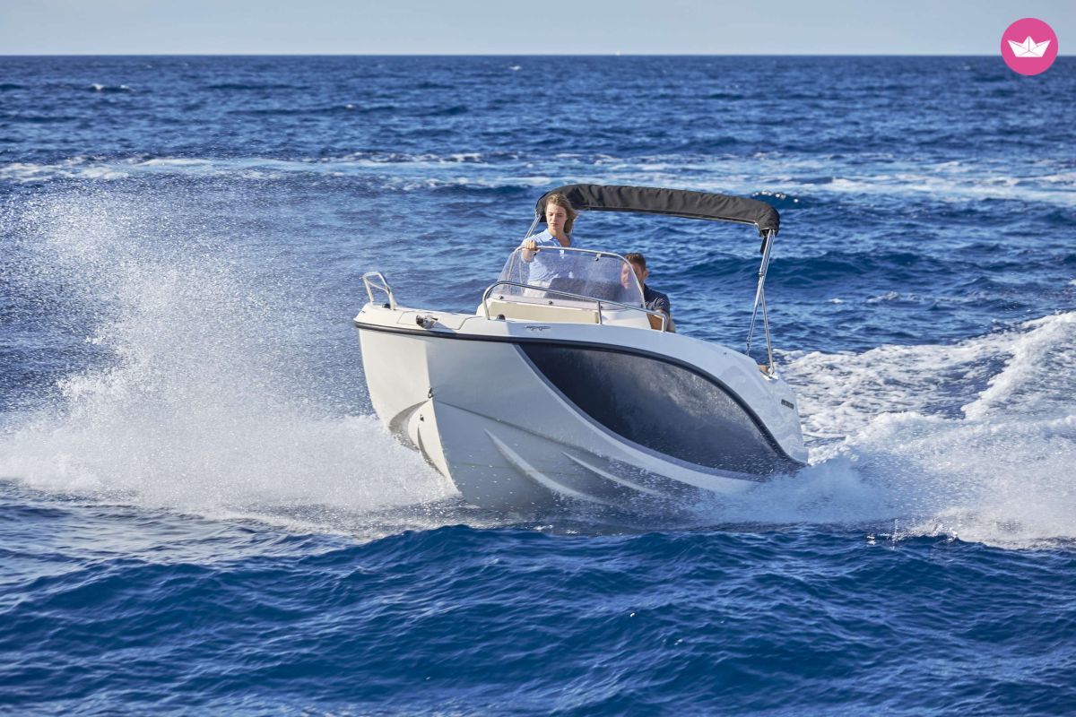 Quicksilver Activ 555 Open in Split for hire