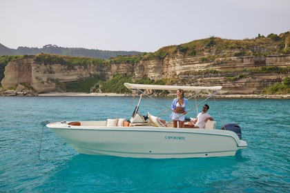 INVICTUS YACHT 200SX