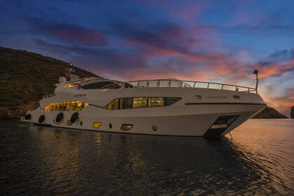 Location Yacht custom 140 ft Bodrum