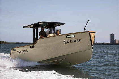 Rental Motorboat Xshore Eelx 8000 Athens