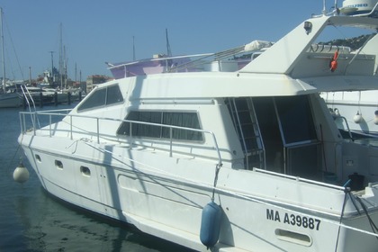 Location Bateau à moteur FERRETTI 44S Altura Le Verdon-sur-Mer