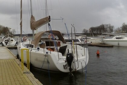 Charter Sailboat Antila 27 Gizycko