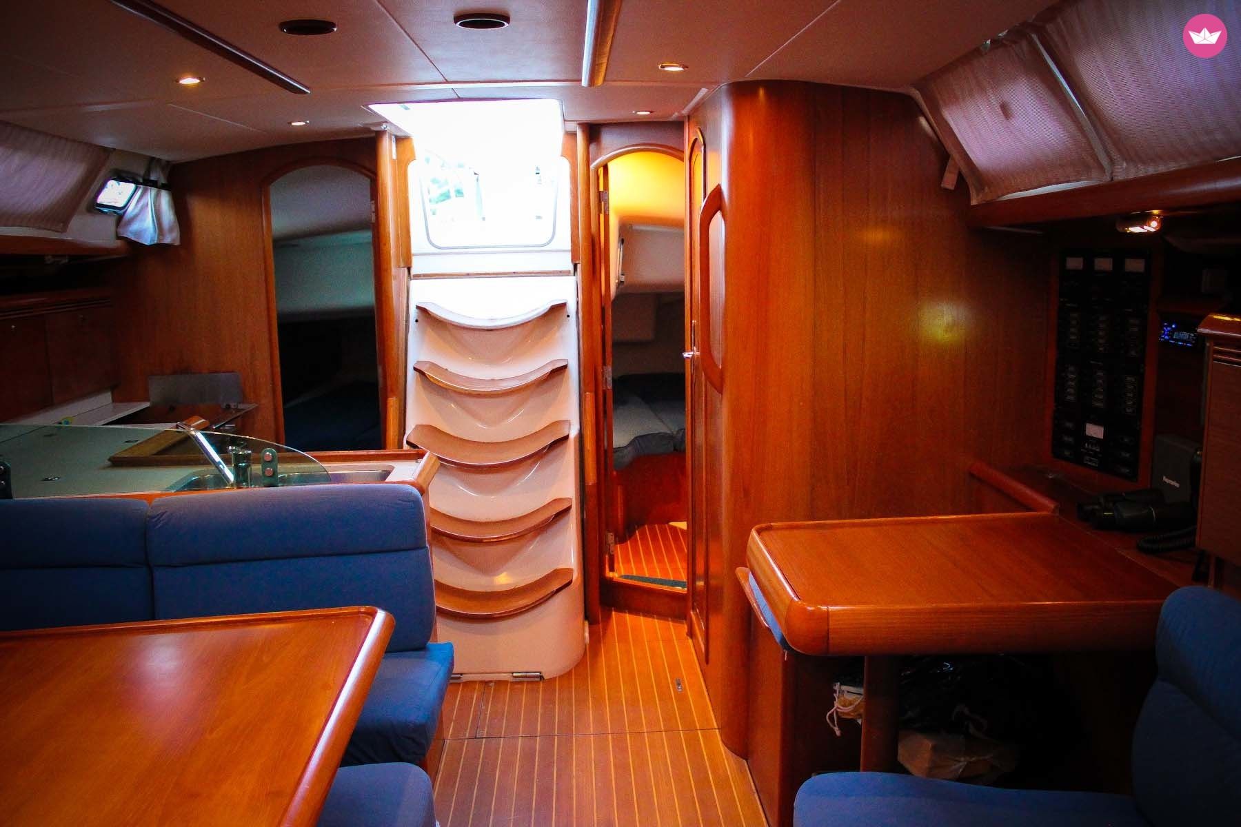 Sailboat Jeanneau Sun Odyssey 43  