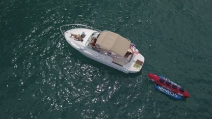 Location Bateau à moteur Jeanneau Janneau  Leader Le Grau-du-Roi