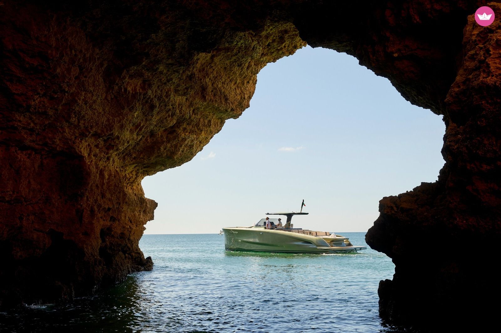 Bateau à moteur Solaris