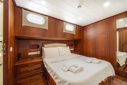 Ultra Luxury gulet with a capacity of 12 people