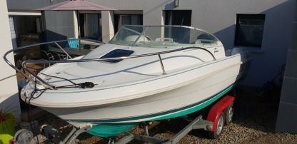 Location Bateau à moteur Jeanneau Leader 545 Douarnenez