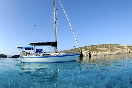 BATEAU PARTAGÉ AUTOUR DES ÎLES DE LA MER IONIENNE.