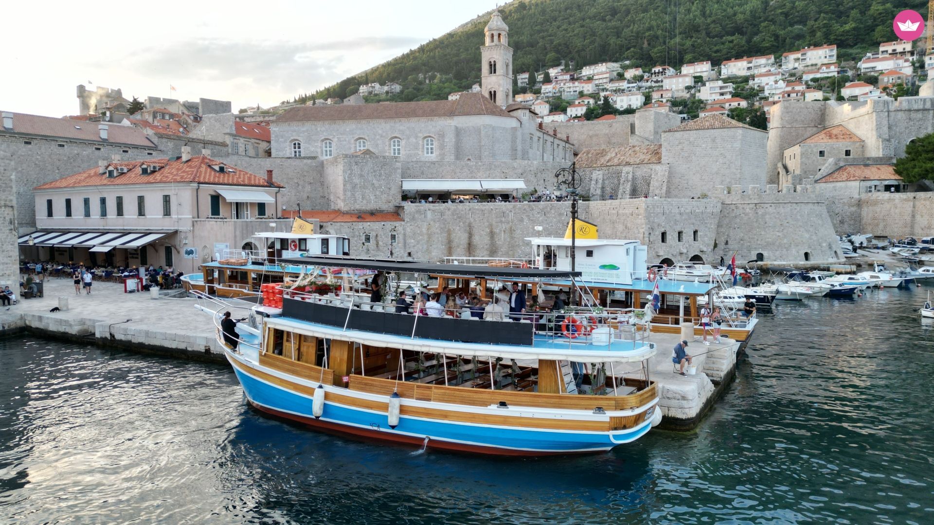 Bateau à moteur Private tour Mediterranean boat 420cv 3