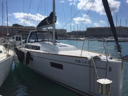Charter Sailboat Beneteau Oceanis 38.1 Barcelona