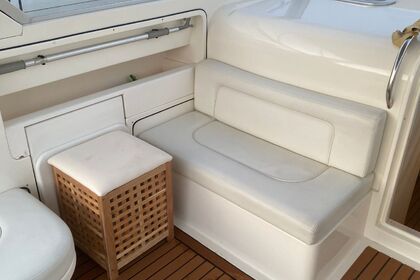 Noleggia Fiart Genius 36 – Esplora le meraviglie del Golfo di Napoli!