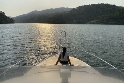 Fantástico Astondoa AS36 Fisher en alquiler