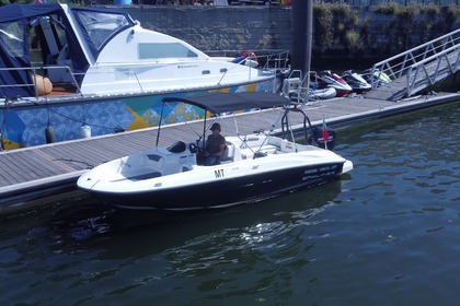 Charter Motorboat Bayliner 180 Porto