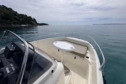 Hire Motorboat Quicksilver Activ 555 Open Le Lavandou