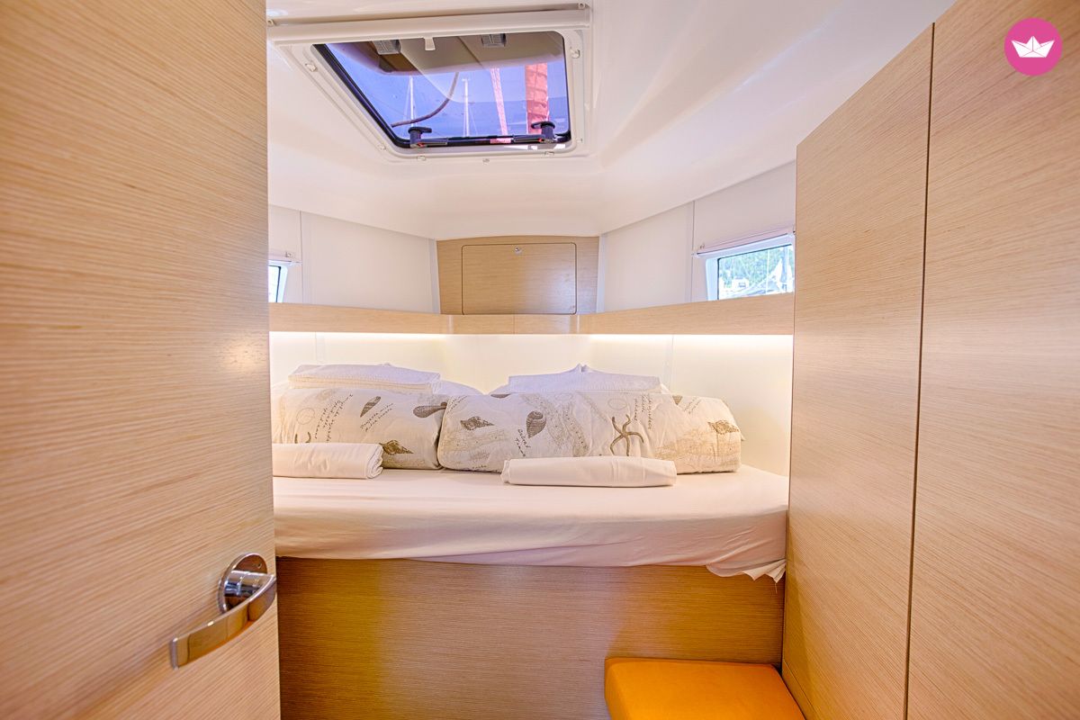 Charter Sailboat Elan 45 Impression Split