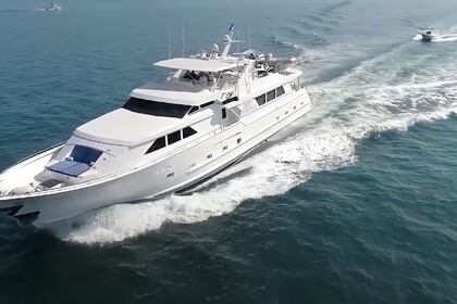 Rental Motor yacht Broward 103 Puerto Vallarta