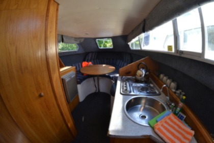 Wonderful houseboat for rent to discover Müritz i